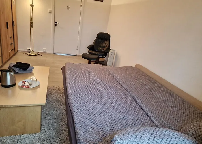 Rum i privatbostad Private In To Roomsapartment